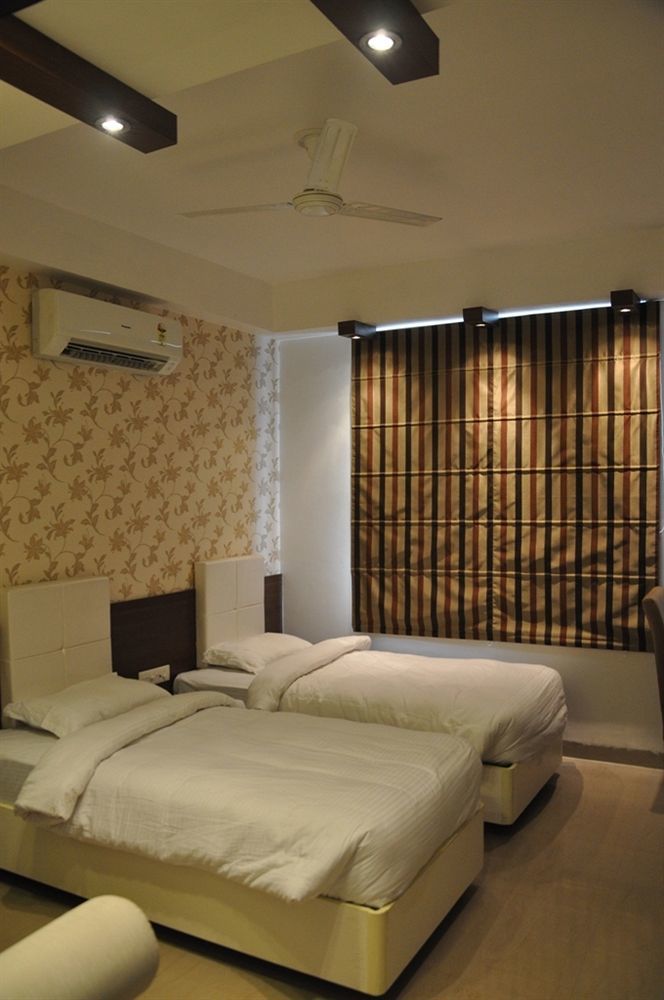 Nirvana Hotel Varanasi Exterior foto